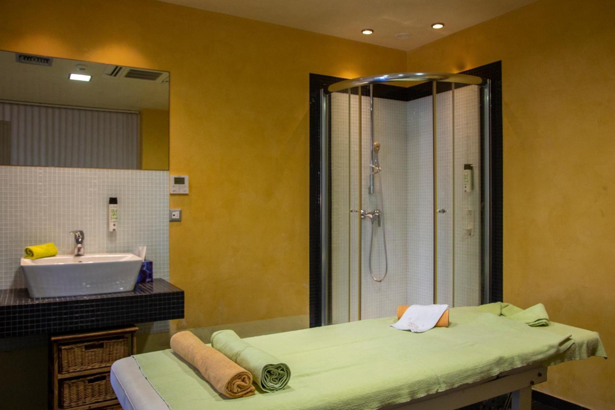 Royal Paradise Beach & Spa Potos